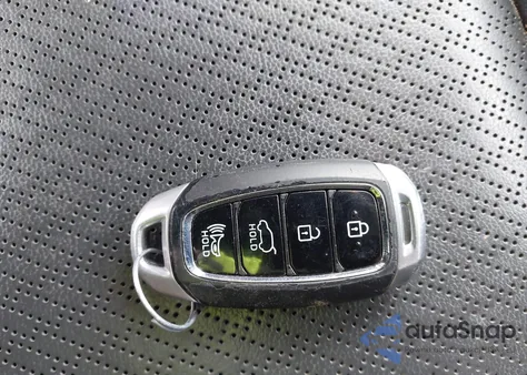 2020 Hyundai Kona Limited z USA, uszkodzony, nr VIN KM8K33A52LU548005